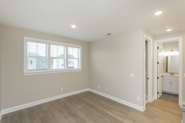 5945 Hunt Valley Dr, Spring Hill, TN 37174