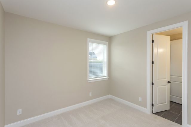 5945 Hunt Valley Dr, Spring Hill, TN 37174