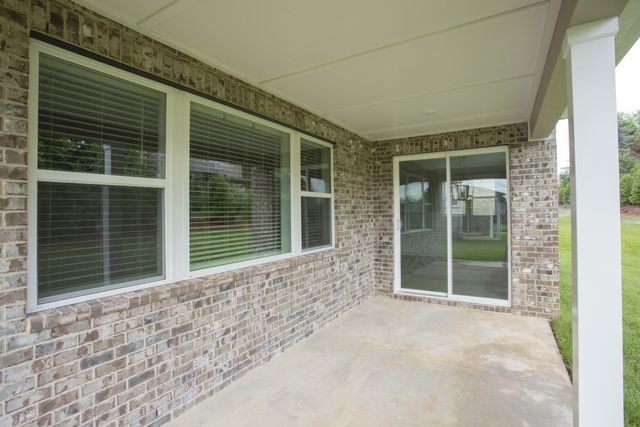5945 Hunt Valley Dr, Spring Hill, TN 37174