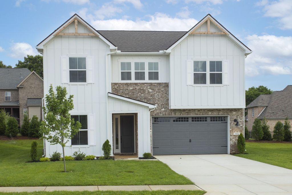 5945 Hunt Valley Dr, Spring Hill, TN 37174
