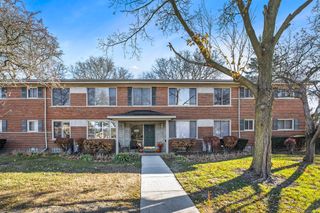 850 N Adams Road, Birmingham, MI 48009