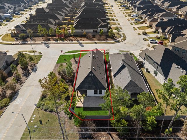 15611 Red Panda Road, Conroe, TX 77302