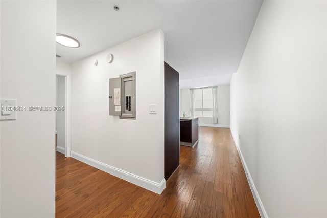 1900 N Bayshore Dr 3503, Miami, FL 33132