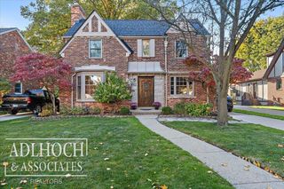 827 Fisher Road, Grosse Pointe, MI 48230