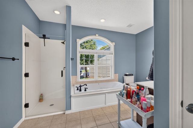 13219 E Glen Creek Ct, Wichita, KS 67230