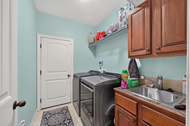 13219 E Glen Creek Ct, Wichita, KS 67230