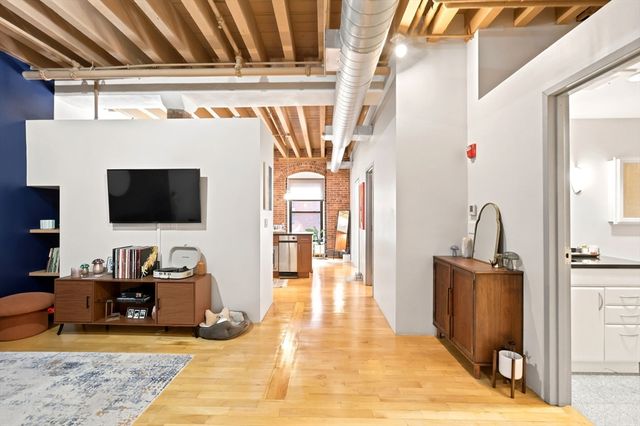 111 Beach St 3B, Boston, MA 02111
