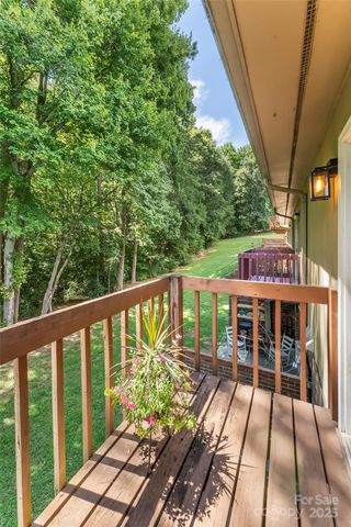 228 14th Avenue SE Apt B, Hickory, NC 28602