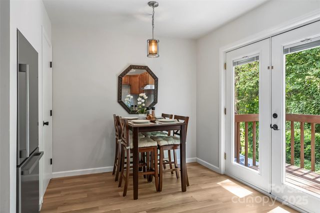 228 14th Avenue SE Apt B, Hickory, NC 28602