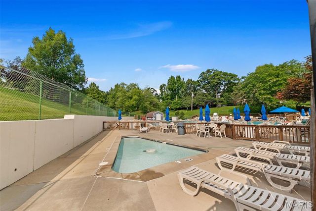 1603 Thrush Terrace, Brentwood, MO 63144