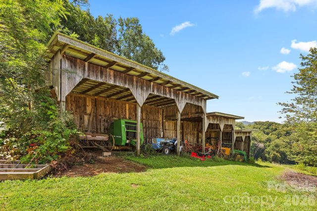 840 Ed Williams Road, Zionville, NC 28698