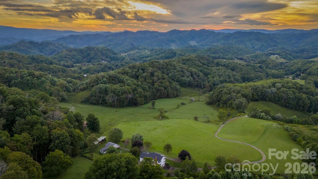 840 Ed Williams Road, Zionville, NC 28698