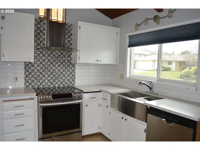 3130 Ne 142ND Ave, Portland, OR 97230