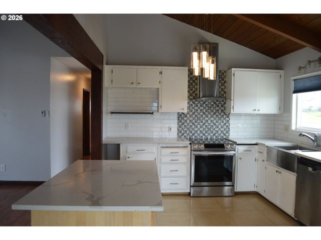 3130 Ne 142ND Ave, Portland, OR 97230