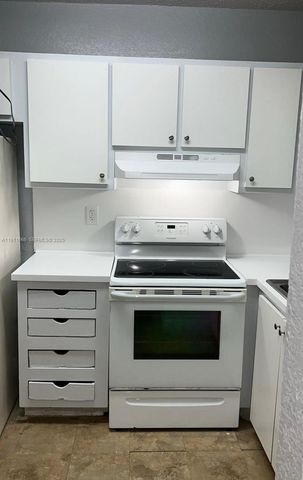 575 W 69th Street 208, Hialeah, FL 33014