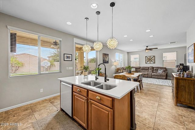 7629 W FETLOCK Trail, Peoria, AZ 85383
