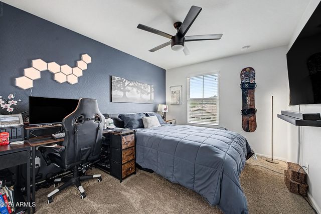 7629 W FETLOCK Trail, Peoria, AZ 85383