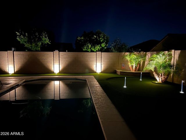 7629 W FETLOCK Trail, Peoria, AZ 85383