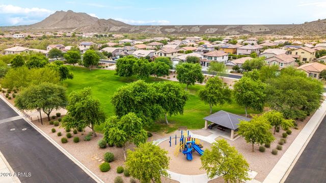 7629 W FETLOCK Trail, Peoria, AZ 85383
