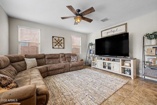 7629 W FETLOCK Trail, Peoria, AZ 85383