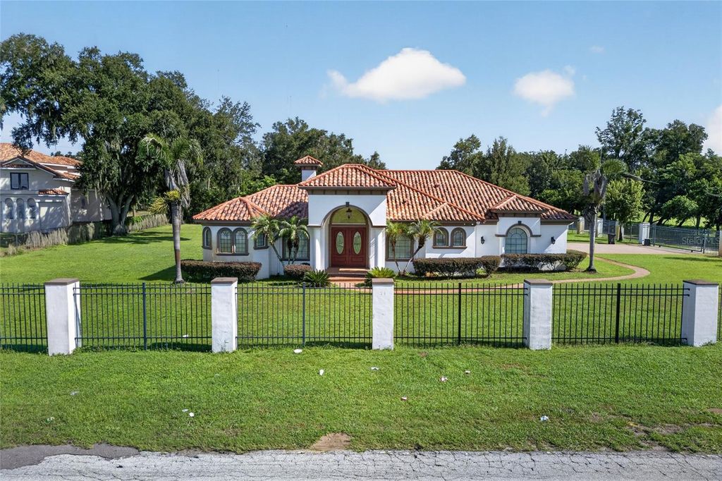 Image 1 of property listing at 301 PRUETT ROAD, Seffner, FL 33584