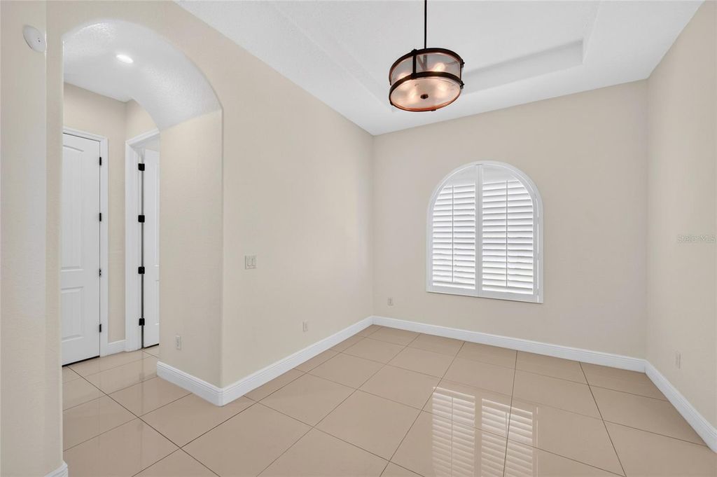 Image 12 of property listing at 301 PRUETT ROAD, Seffner, FL 33584