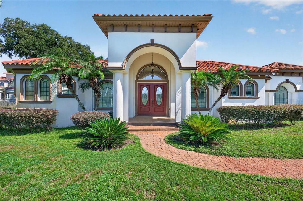 Image 3 of property listing at 301 PRUETT ROAD, Seffner, FL 33584