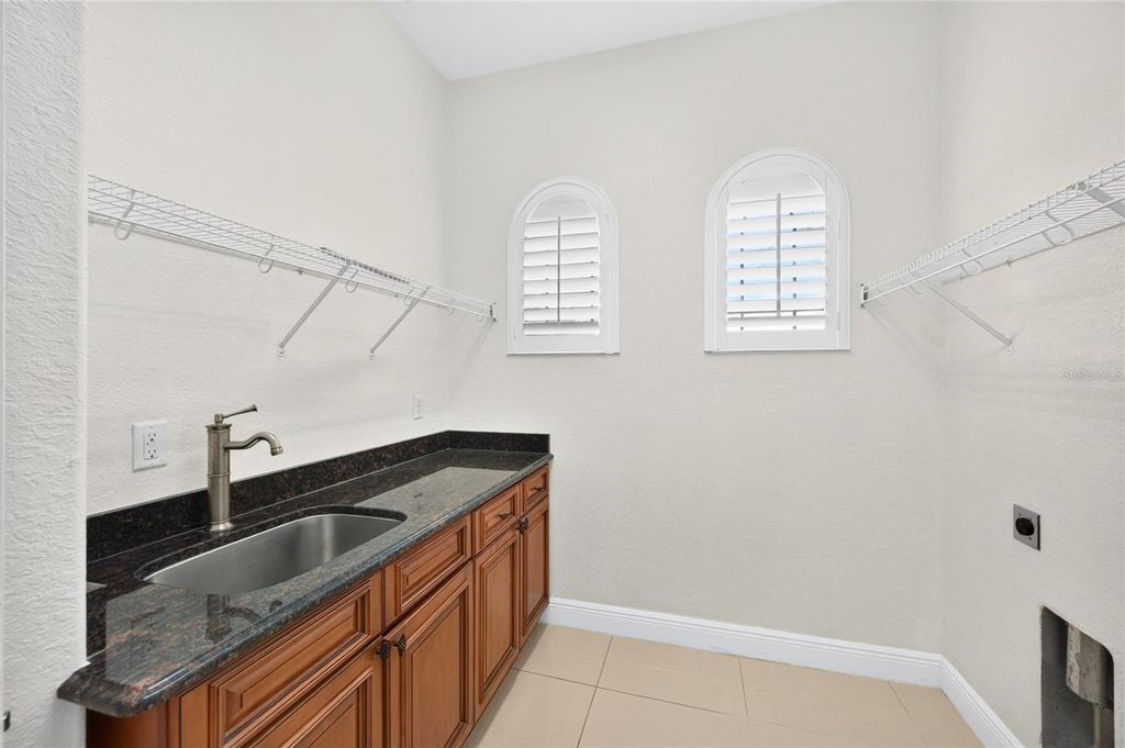 Image 43 of property listing at 301 PRUETT ROAD, Seffner, FL 33584