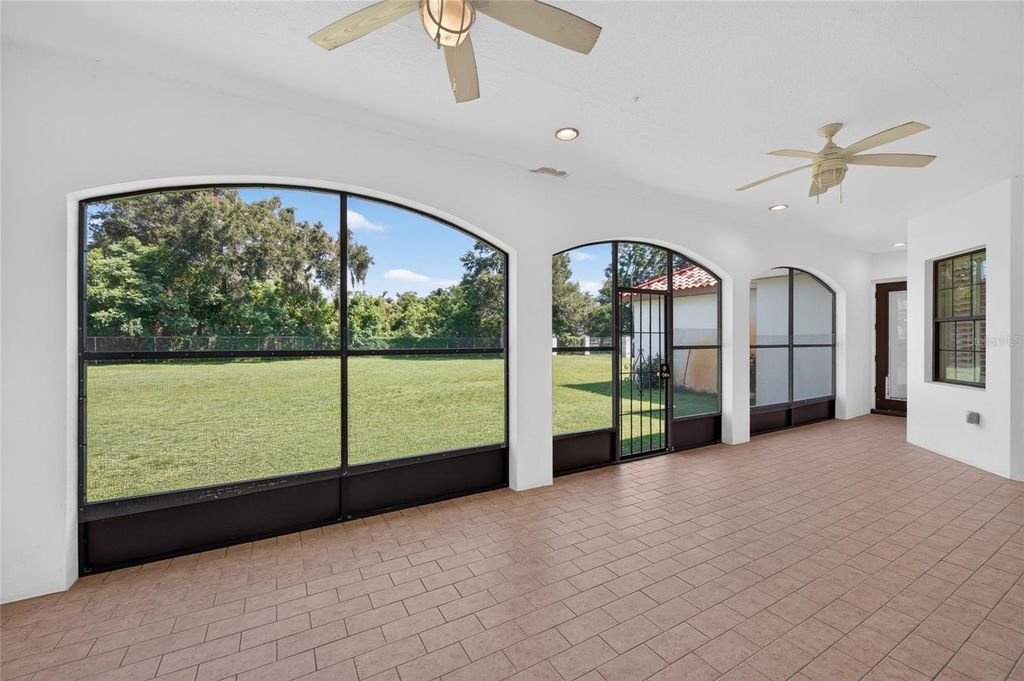 Image 45 of property listing at 301 PRUETT ROAD, Seffner, FL 33584