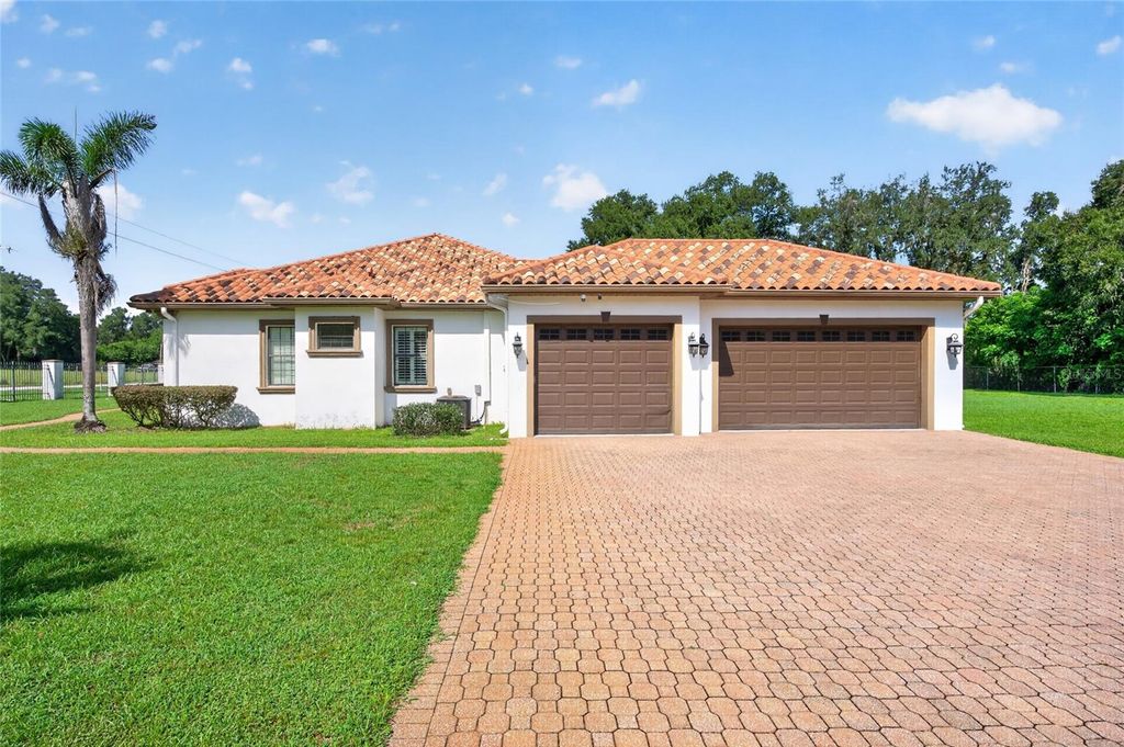 Image 47 of property listing at 301 PRUETT ROAD, Seffner, FL 33584