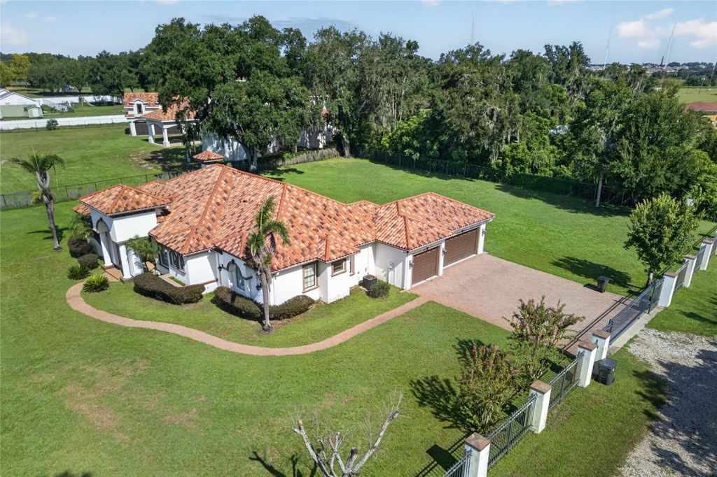 Image 59 of property listing at 301 PRUETT ROAD, Seffner, FL 33584