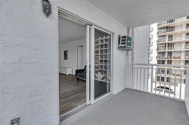 200 S Birch Road 1015, Fort Lauderdale, FL 33316