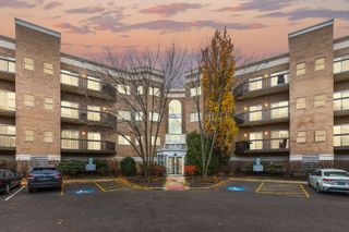 140 Manchester Drive 408, Buffalo Grove, IL 60089