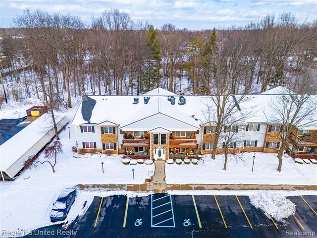 1571 Shoemaker Drive, Westland, MI 48185