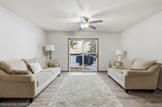 1571 Shoemaker Drive, Westland, MI 48185