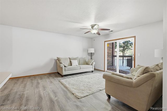 1571 Shoemaker Drive, Westland, MI 48185