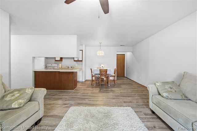 1571 Shoemaker Drive, Westland, MI 48185