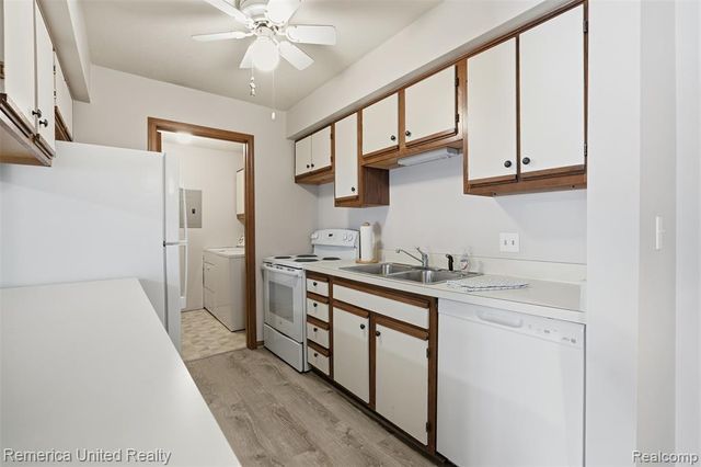 1571 Shoemaker Drive, Westland, MI 48185