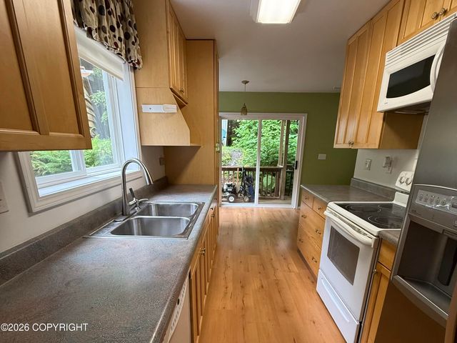 12399 Blackberry, Ketchikan, AK 99901