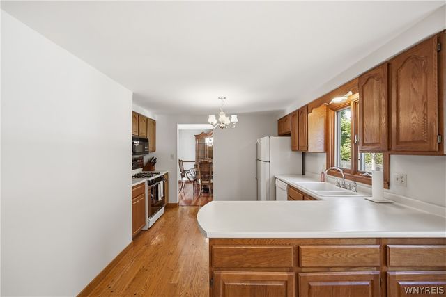 188 Heritage Farm Road, West Seneca, NY 14218