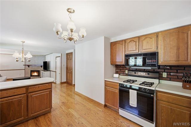 188 Heritage Farm Road, West Seneca, NY 14218