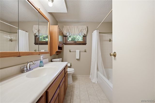 188 Heritage Farm Road, West Seneca, NY 14218