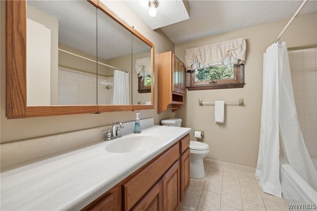 188 Heritage Farm Road, West Seneca, NY 14218