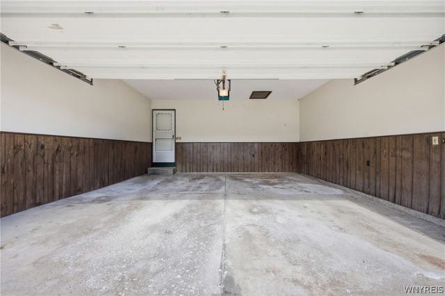 188 Heritage Farm Road, West Seneca, NY 14218