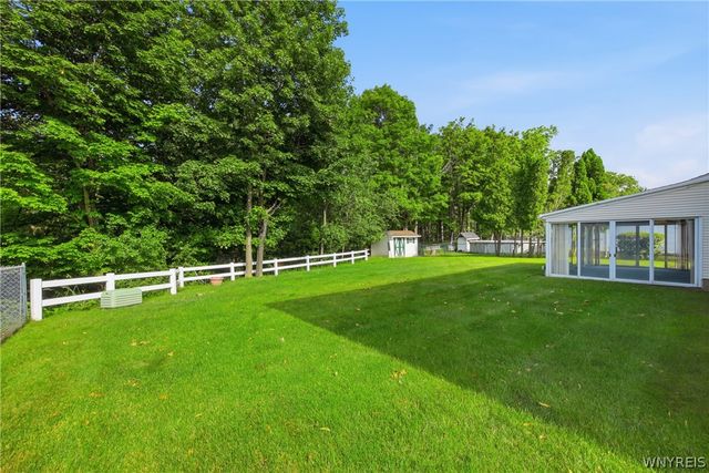 188 Heritage Farm Road, West Seneca, NY 14218