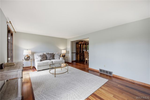 188 Heritage Farm Road, West Seneca, NY 14218