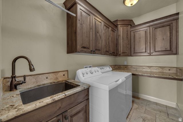 2247 E COYOTE SPRINGS DR, St. George, UT 84790