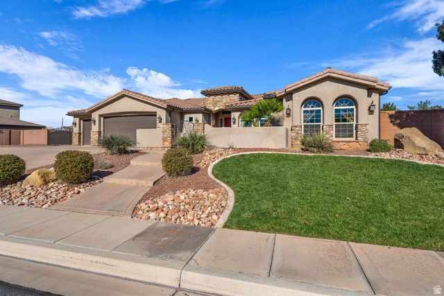 2247 E COYOTE SPRINGS DR, St. George, UT 84790
