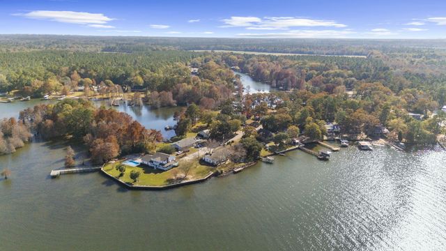 145 Pineridge Road, Eutawville, SC 29048