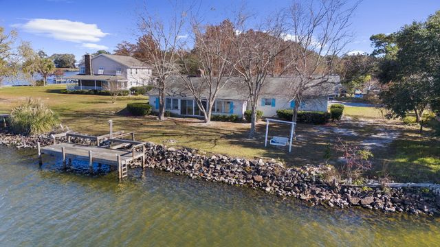 145 Pineridge Road, Eutawville, SC 29048